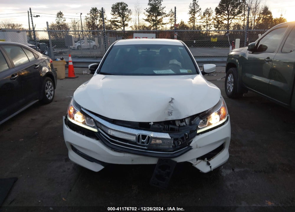 2017 HONDA ACCORD VIN: 1HGCR2F58HA284275