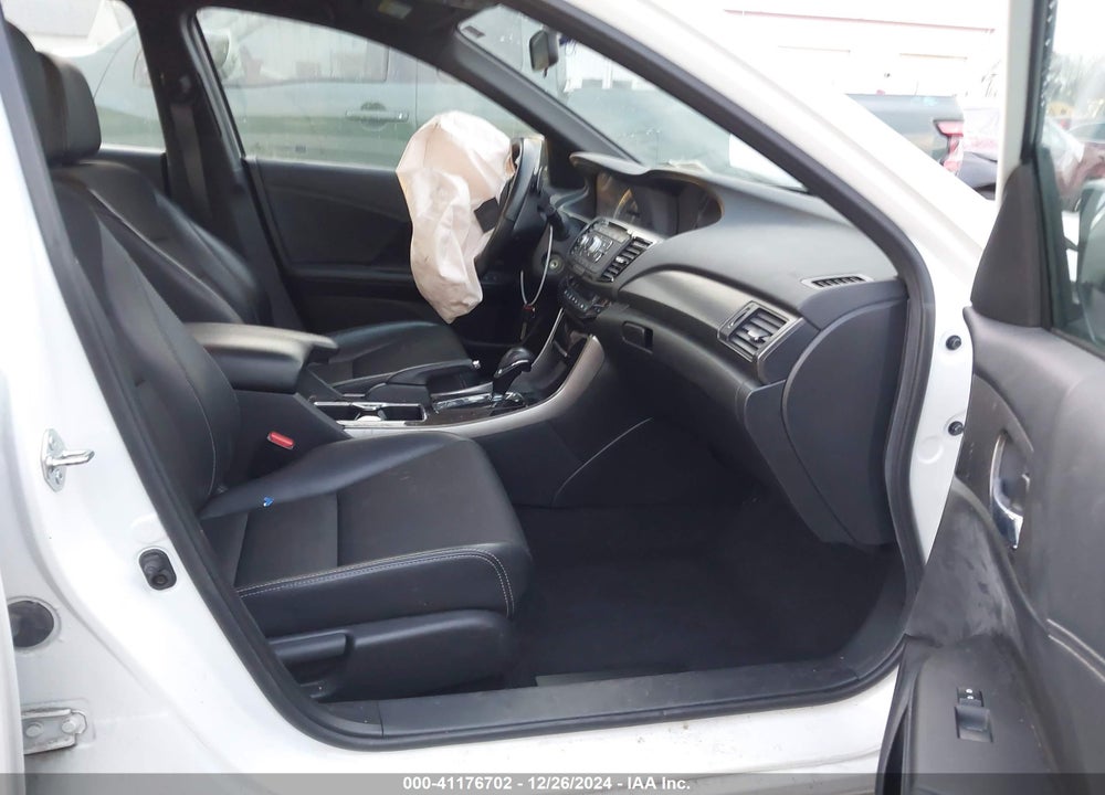 2017 HONDA ACCORD VIN: 1HGCR2F58HA284275