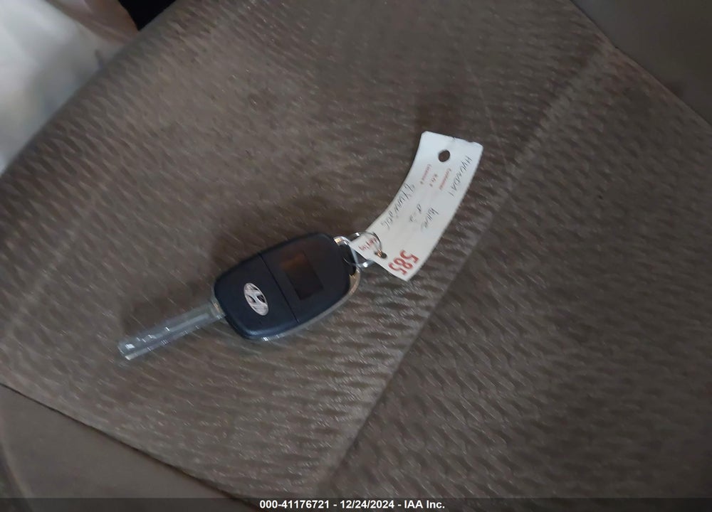 2018 HYUNDAI SANTA FE VIN: KM8SM4HFXJU261218