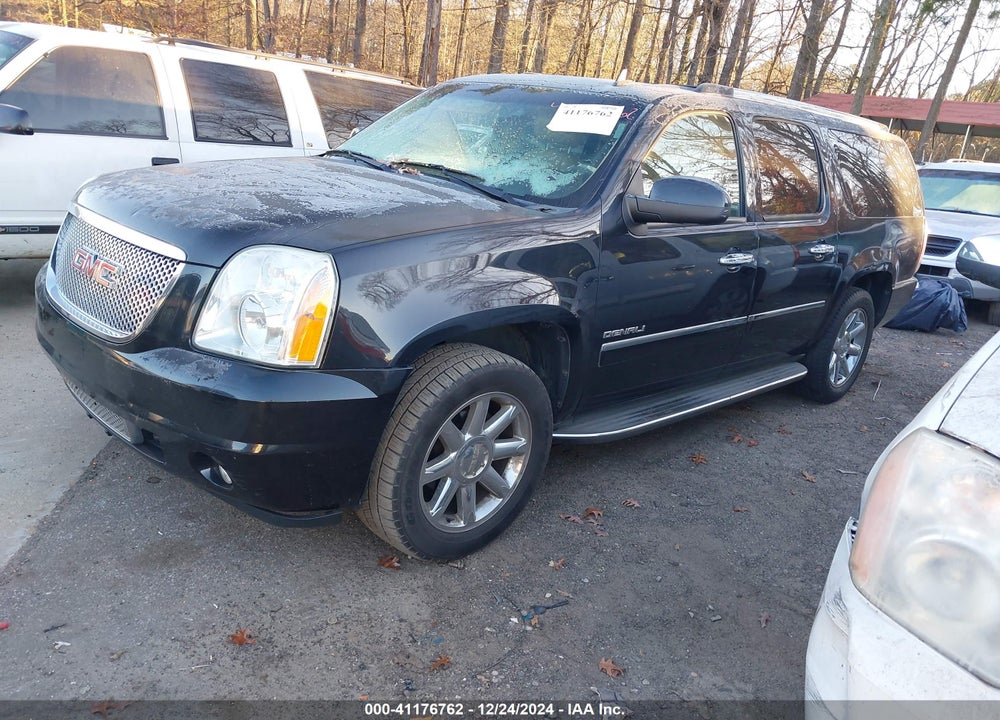 2013 GMC YUKON XL VIN: 1GKS1MEF8DR173250