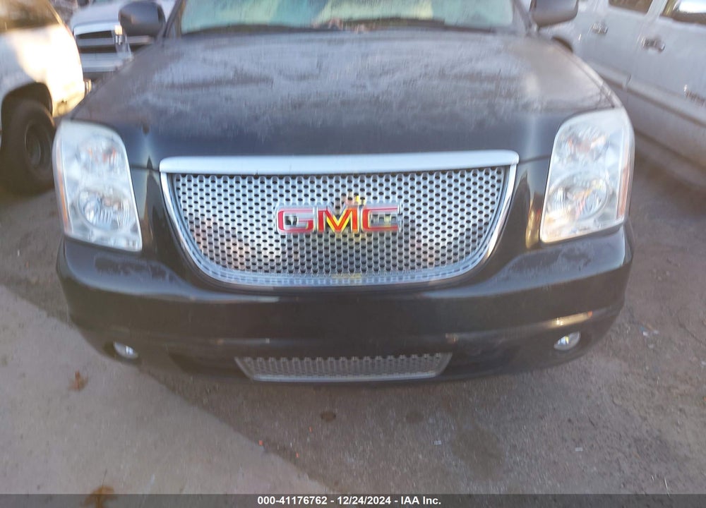 2013 GMC YUKON XL VIN: 1GKS1MEF8DR173250