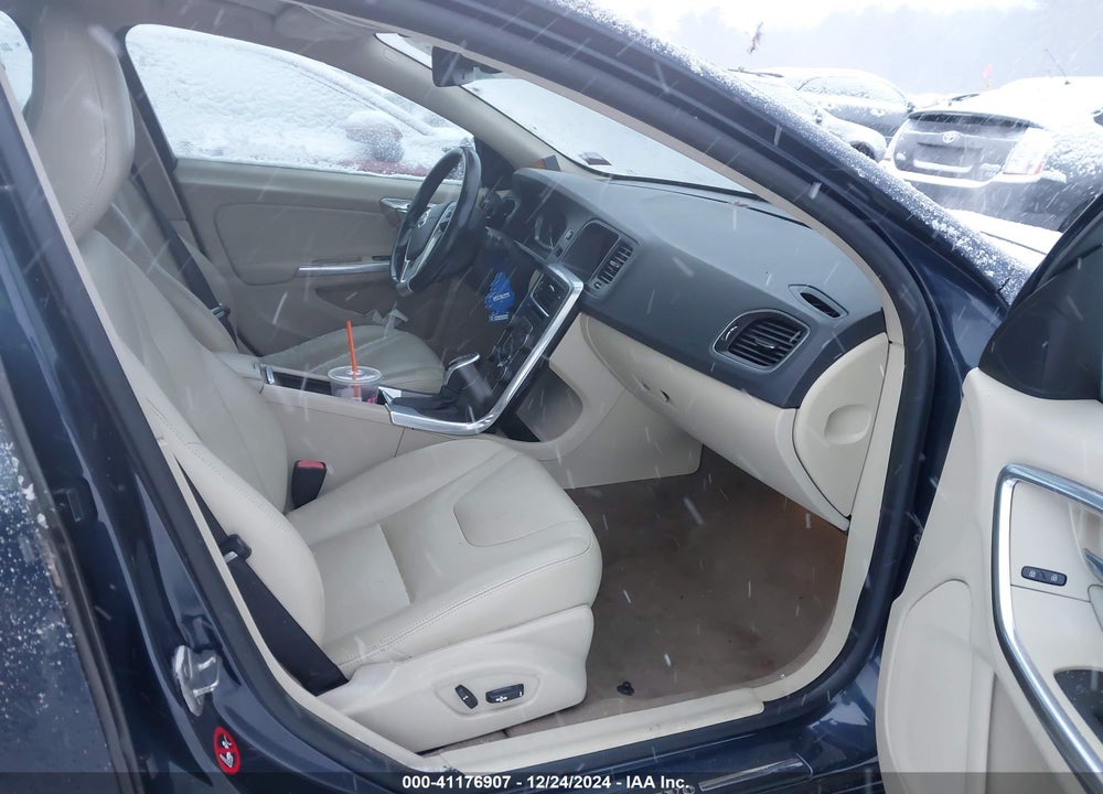2015 VOLVO S60 VIN: YV126MFB0F2316335