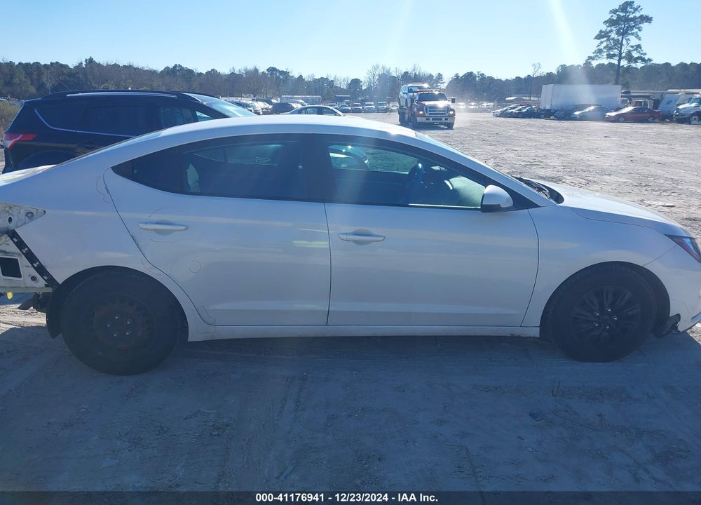 2019 HYUNDAI ELANTRA VIN: 5NPD74LF0KH442495