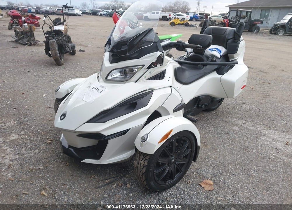 2018 CAN-AM SPYDER ROADSTER RT/RT LIMITED/RT LIMITED 10TH ANNIVERSARY VIN: 2BXNBDD28JV002547