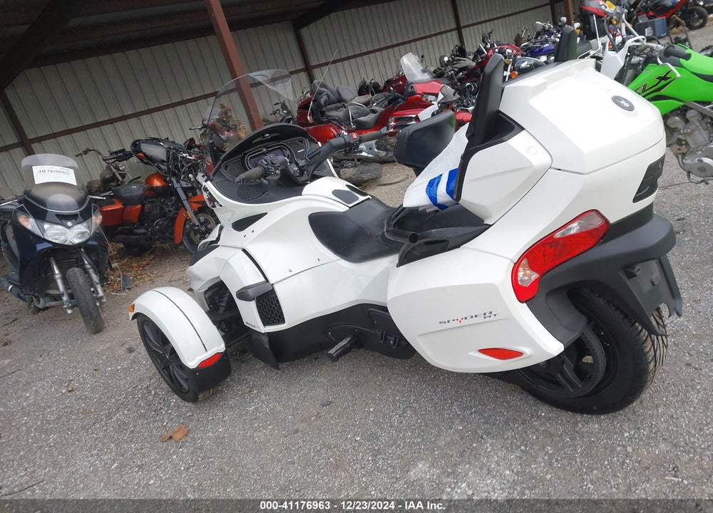 2018 CAN-AM SPYDER ROADSTER RT/RT LIMITED/RT LIMITED 10TH ANNIVERSARY VIN: 2BXNBDD28JV002547