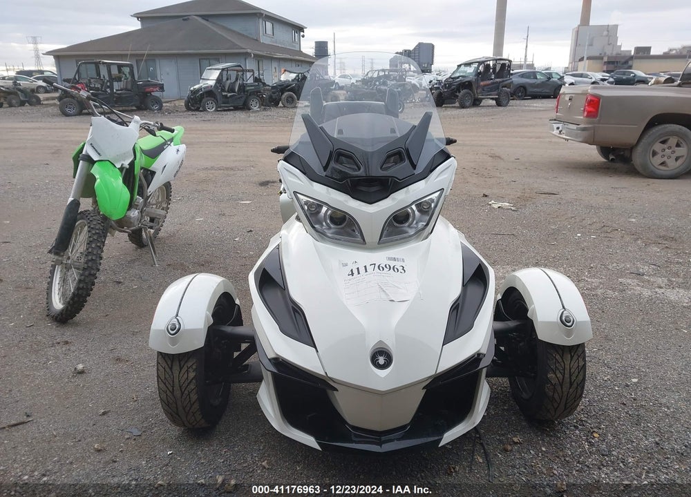 2018 CAN-AM SPYDER ROADSTER RT/RT LIMITED/RT LIMITED 10TH ANNIVERSARY VIN: 2BXNBDD28JV002547