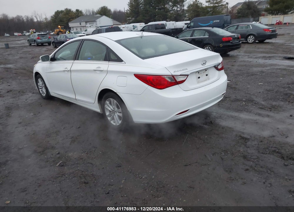 2013 HYUNDAI SONATA GLS VIN: 5NPEB4AC8DH540981