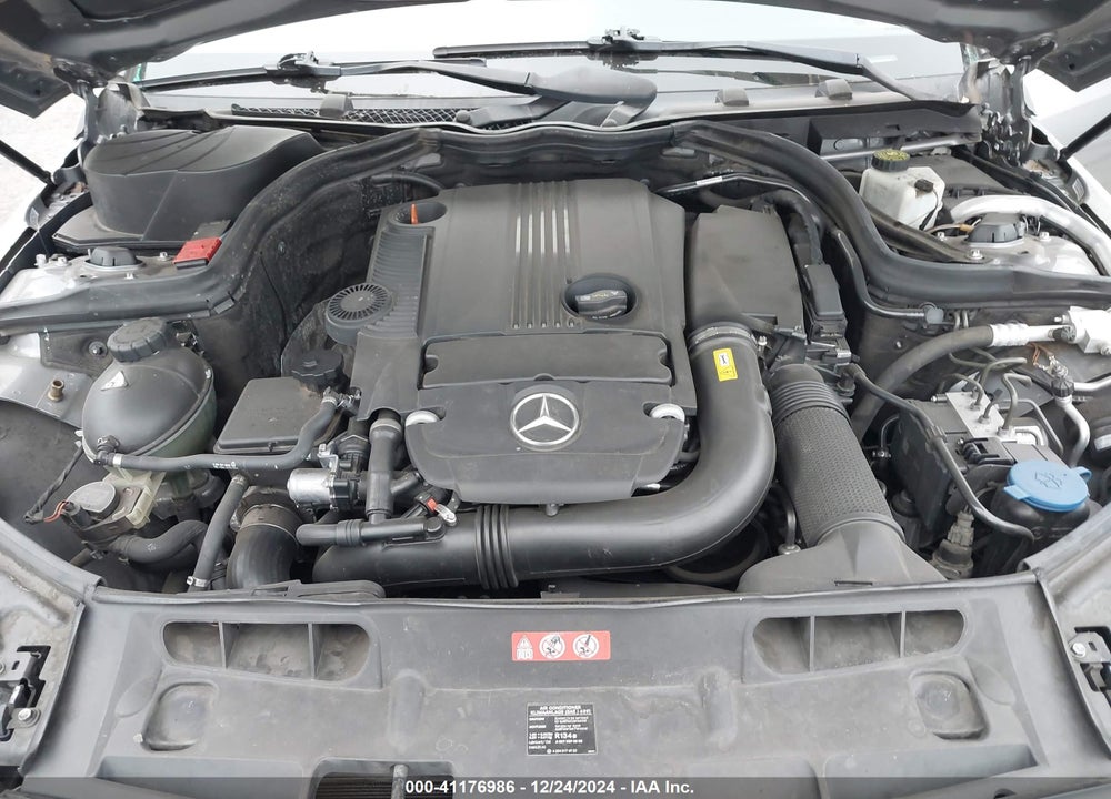 2012 MERCEDES-BENZ C 250 LUXURY/SPORT VIN: WDDGF4HB4CA643241