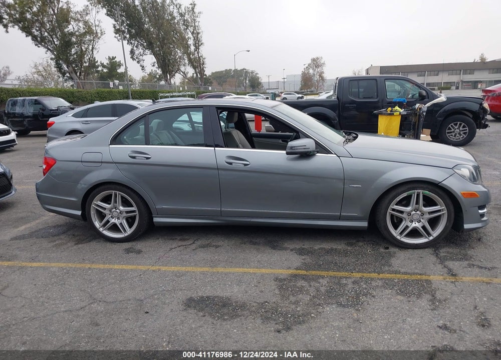 2012 MERCEDES-BENZ C 250 LUXURY/SPORT VIN: WDDGF4HB4CA643241