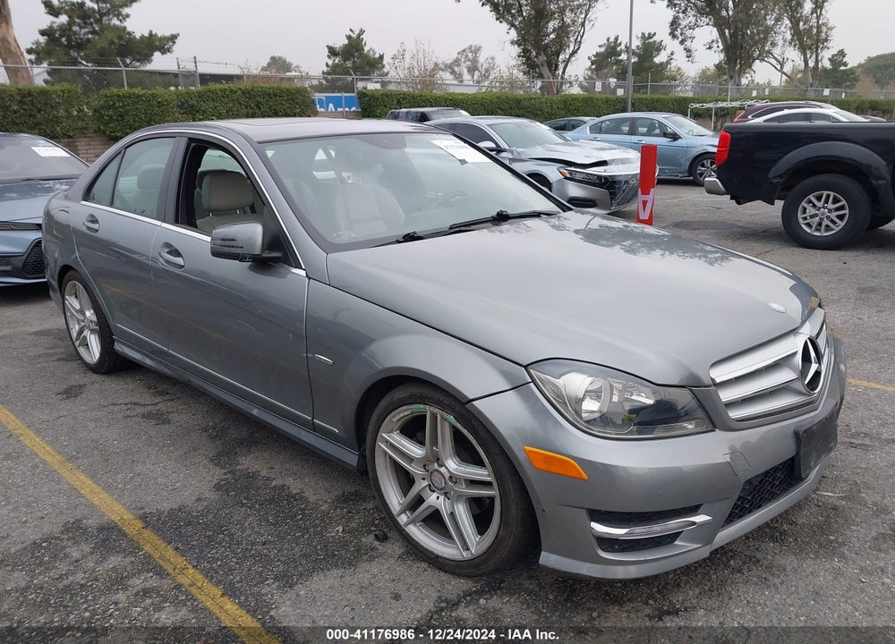 2012 MERCEDES-BENZ C 250 LUXURY/SPORT VIN: WDDGF4HB4CA643241