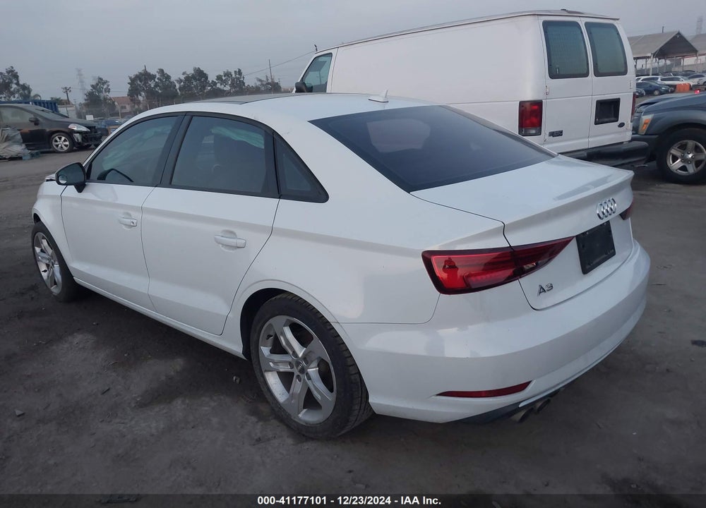 2017 AUDI A3 VIN: WAUAUGFF1H1028325