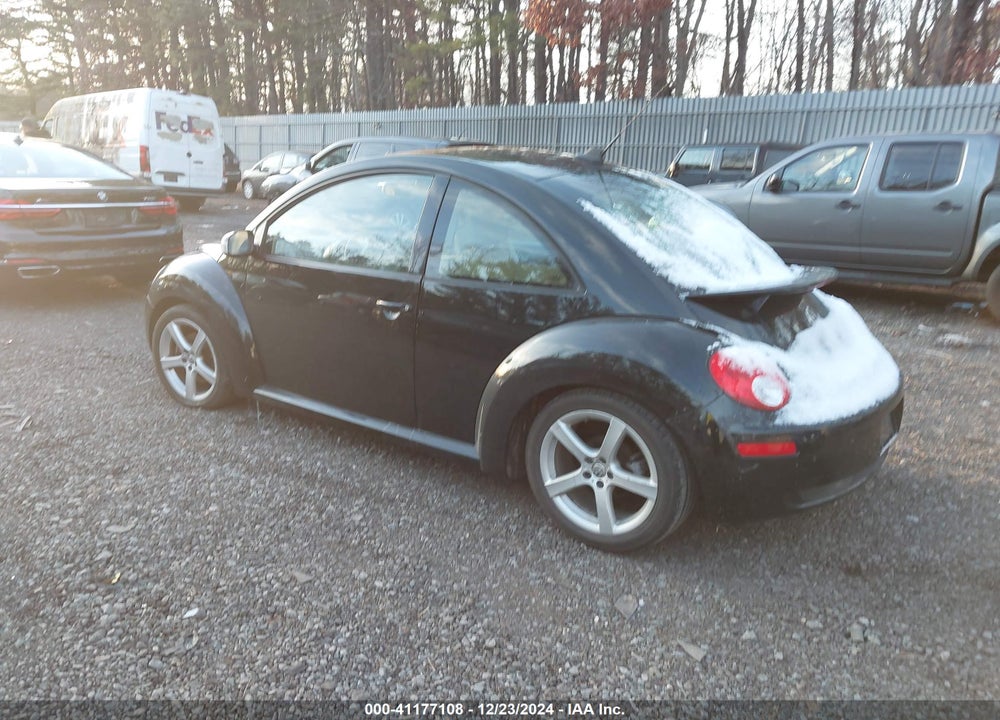 2010 VOLKSWAGEN NEW BEETLE 2.5L VIN: 3VWRG3AG9AM013681