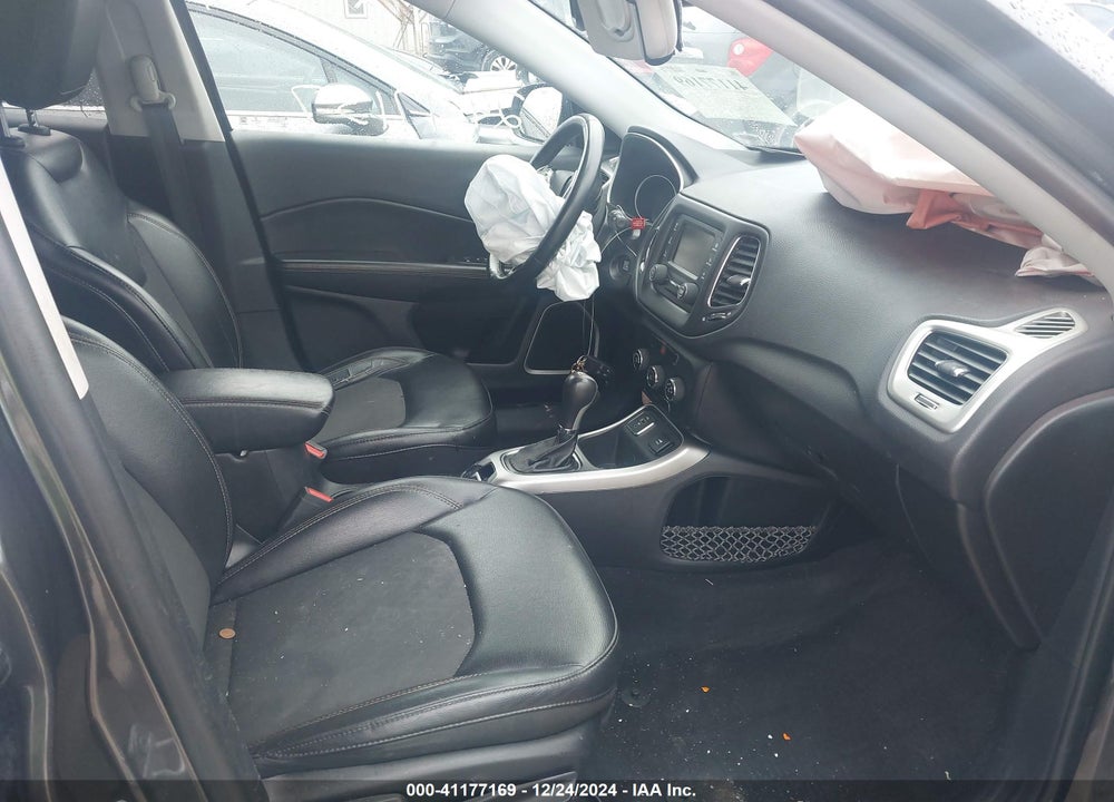 2018 JEEP COMPASS LATITUDE FWD VIN: 3C4NJCBB6JT487681