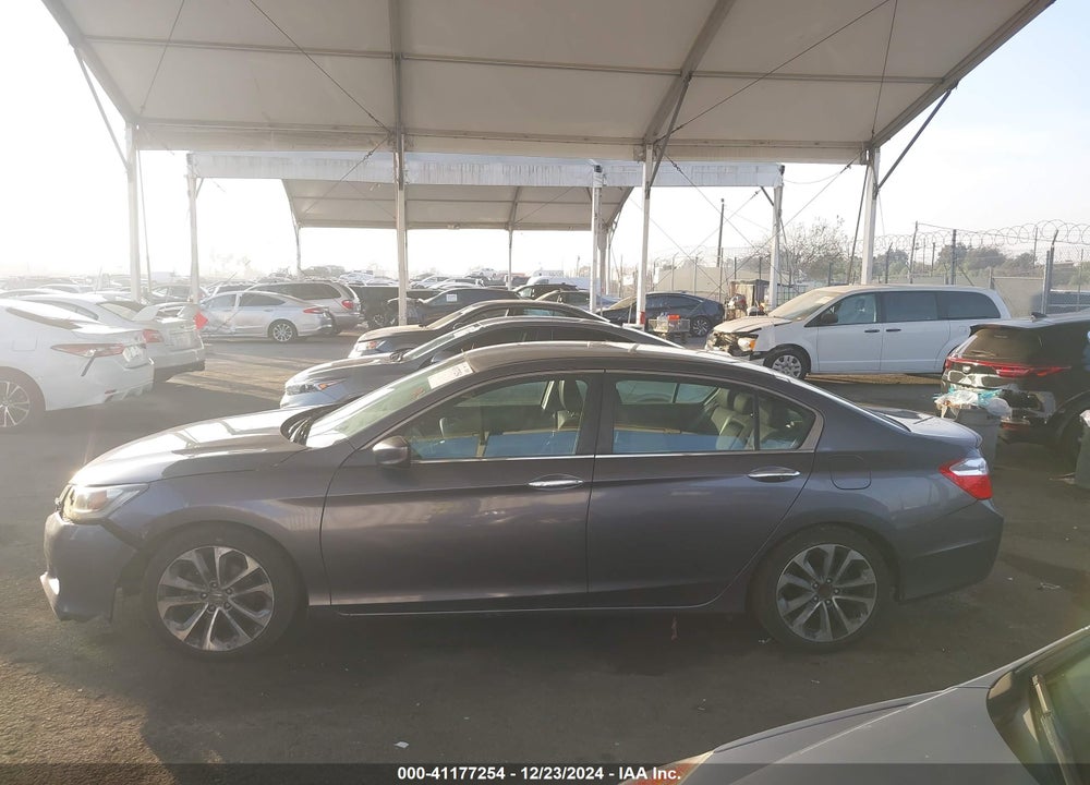 2013 HONDA ACCORD VIN: 1HGCR2F54DA082687