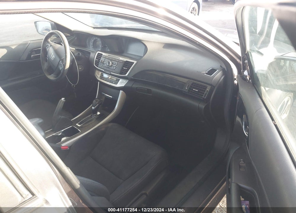 2013 HONDA ACCORD VIN: 1HGCR2F54DA082687