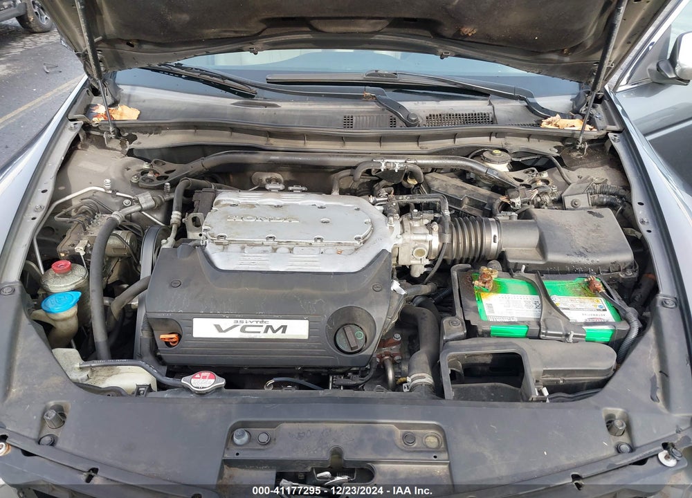 2008 HONDA ACCORD VIN: 1HGCS22888A001989