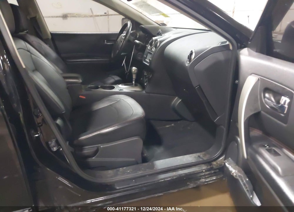 2013 NISSAN ROGUE SV W/SL PKG VIN: JN8AS5MV6DW658026