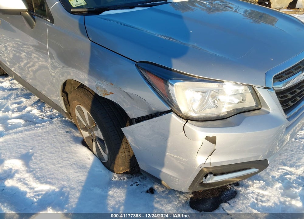 2018 SUBARU FORESTER VIN: JF2SJAGC1JH463460