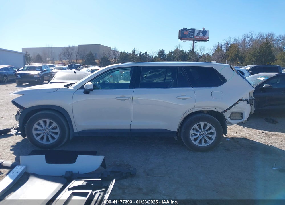 2024 TOYOTA GRAND HIGHLANDER XLE VIN: 5TDAAAA54RS008937