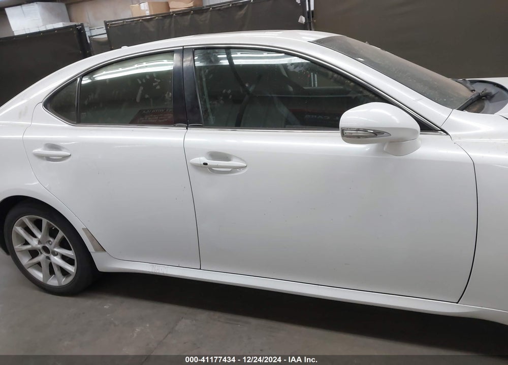 2011 LEXUS IS 250 VIN: JTHBF5C26B5142438