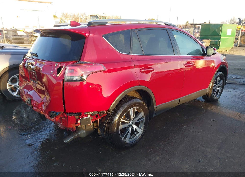 2018 TOYOTA RAV4 ADVENTURE/XLE VIN: 2T3WFREV3JW411780
