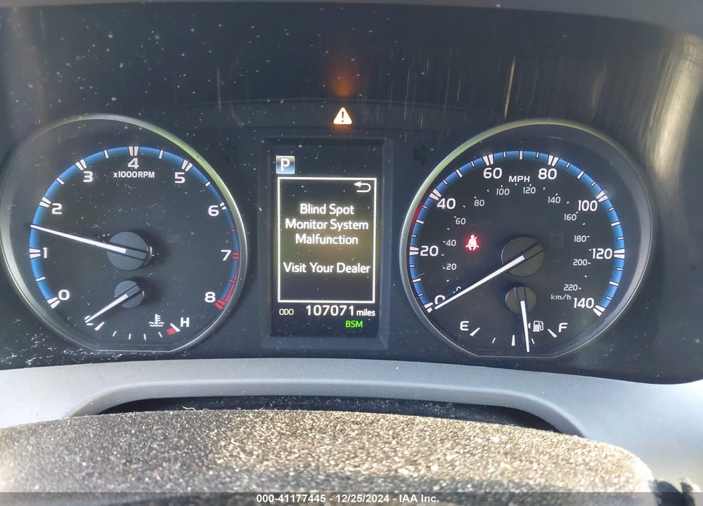 2018 TOYOTA RAV4 ADVENTURE/XLE VIN: 2T3WFREV3JW411780
