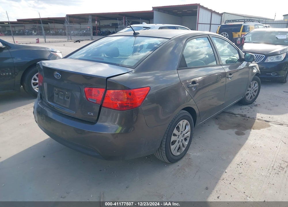 2011 KIA FORTE EX VIN: KNAFU4A21B5448210