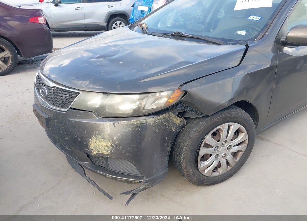 2011 KIA FORTE EX VIN: KNAFU4A21B5448210
