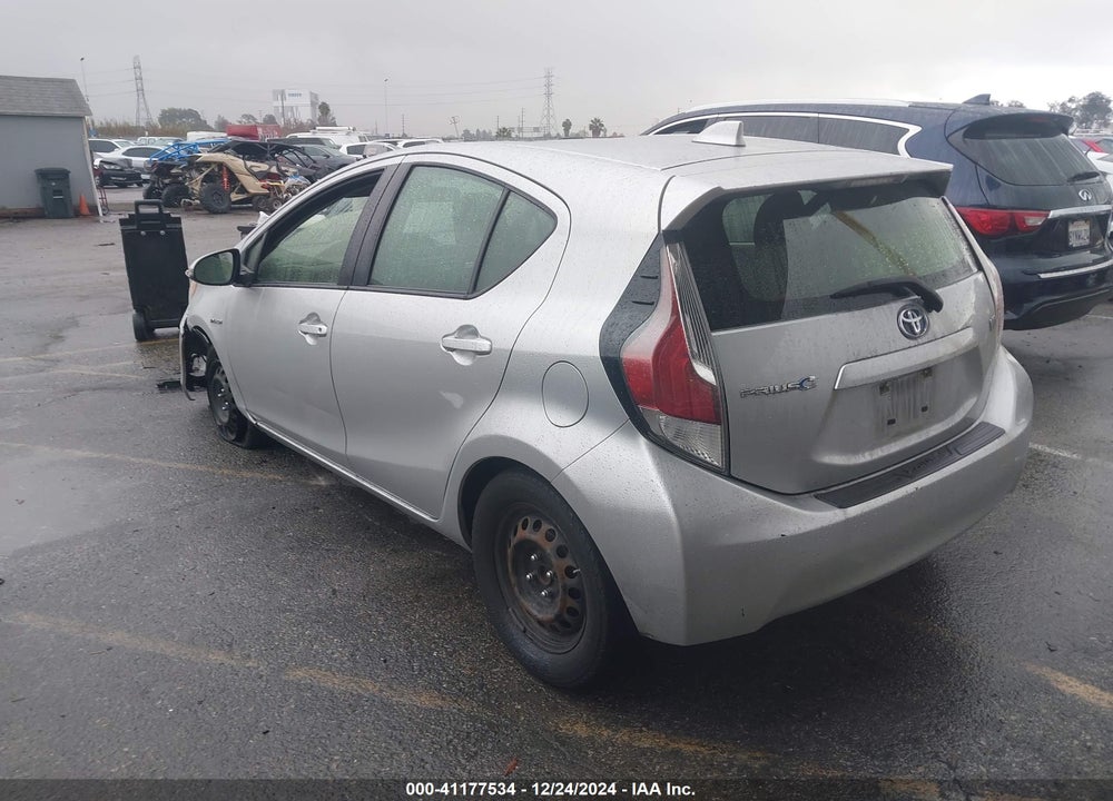 2015 TOYOTA PRIUS C VIN: JTDKDTB39F1101482