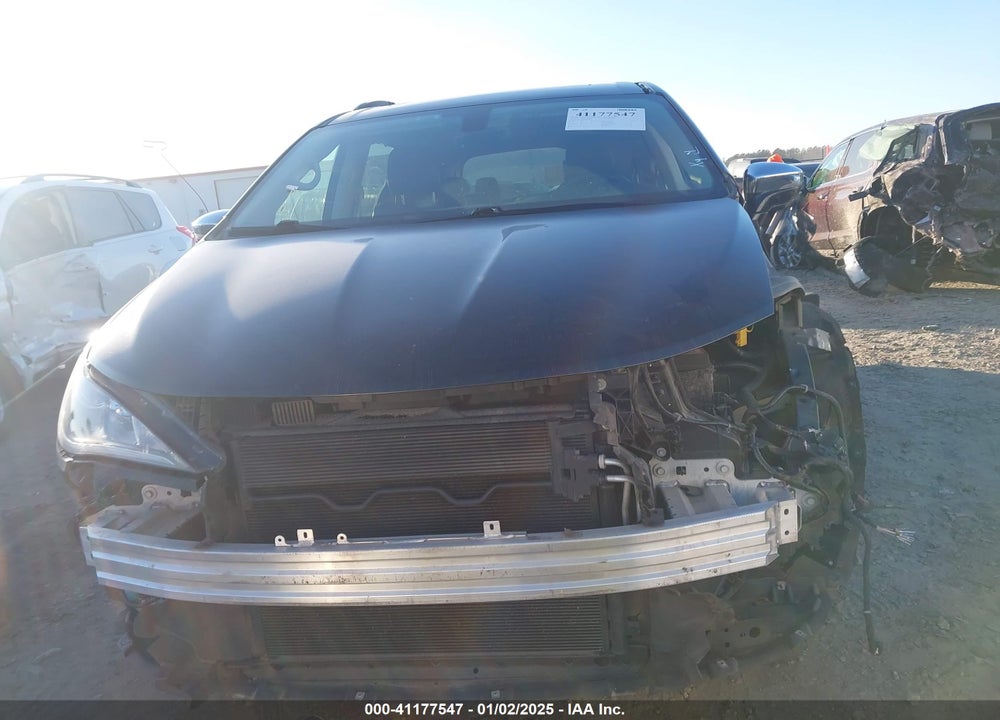 2018 CHRYSLER PACIFICA LIMITED VIN: 2C4RC1GG2JR100583