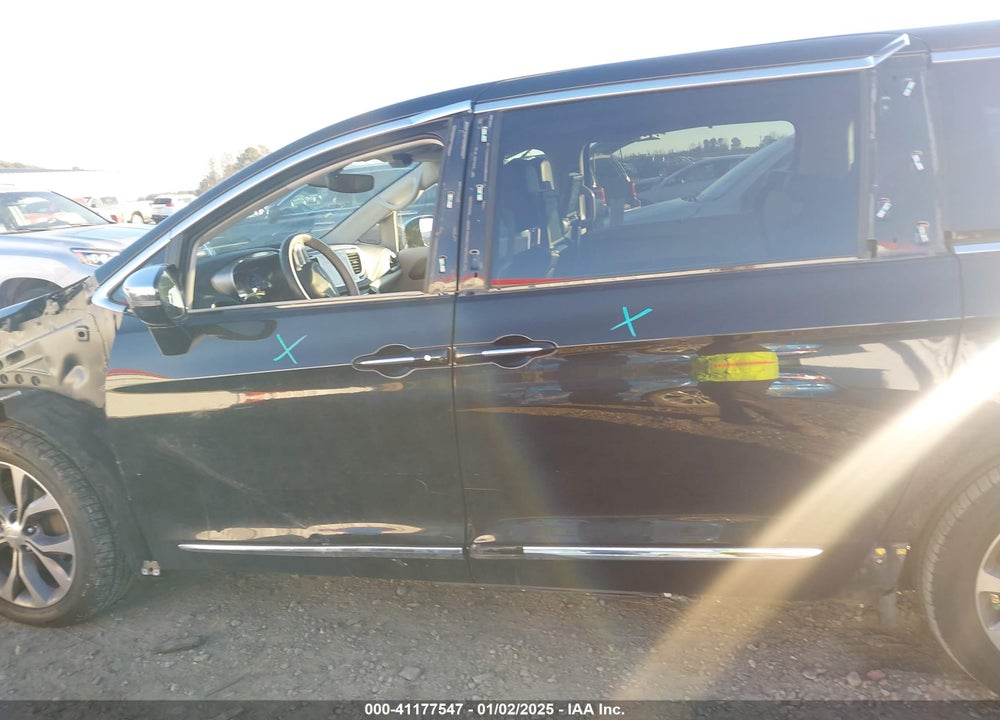 2018 CHRYSLER PACIFICA LIMITED VIN: 2C4RC1GG2JR100583