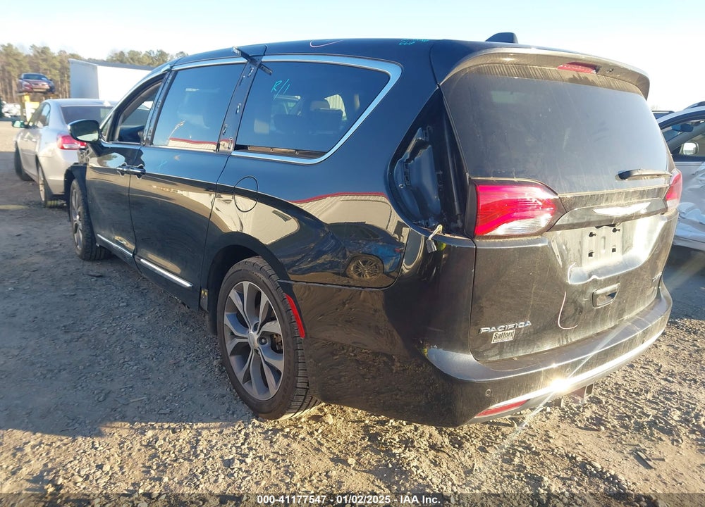 2018 CHRYSLER PACIFICA LIMITED VIN: 2C4RC1GG2JR100583