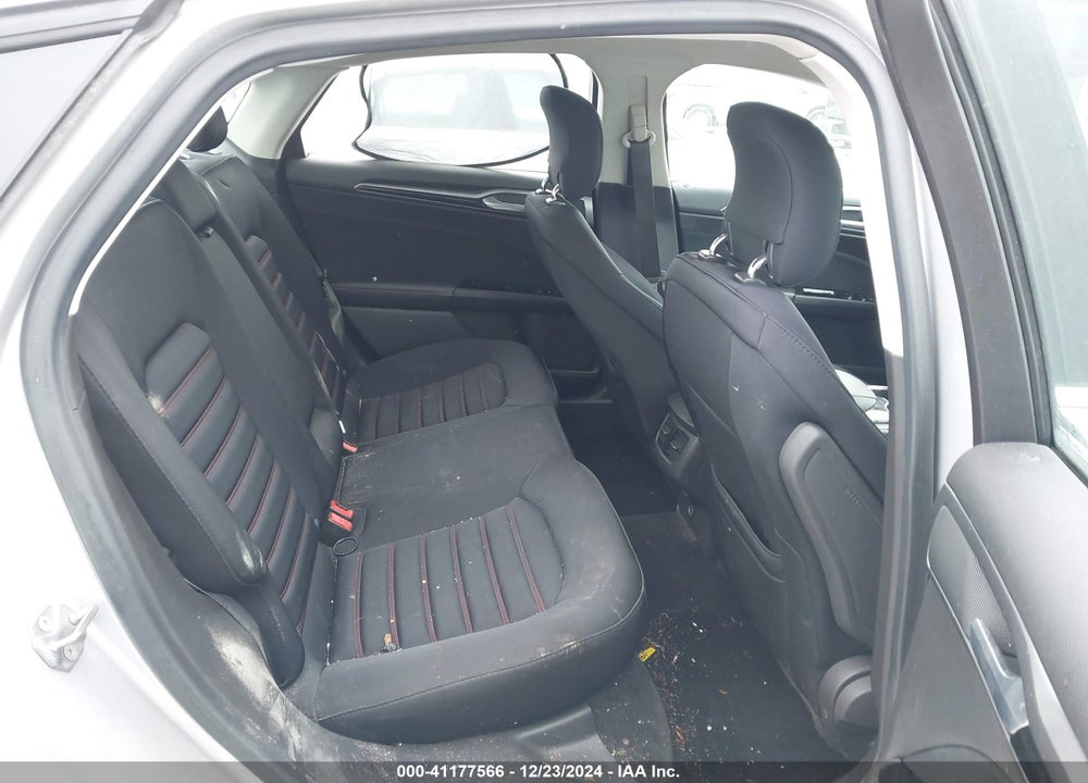 2014 FORD FUSION SE VIN: 3FA6P0H70ER368411