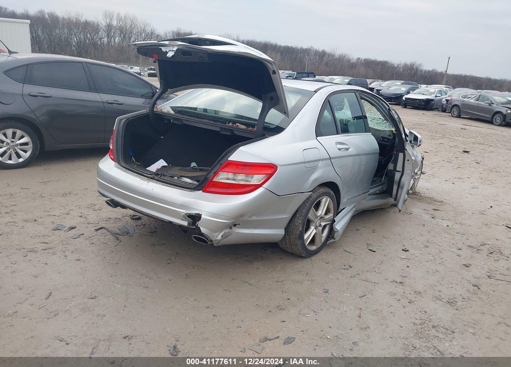 2011 MERCEDES-BENZ C 300 LUXURY 4MATIC/SPORT 4MATIC VIN: WDDGF8BBXBR158456