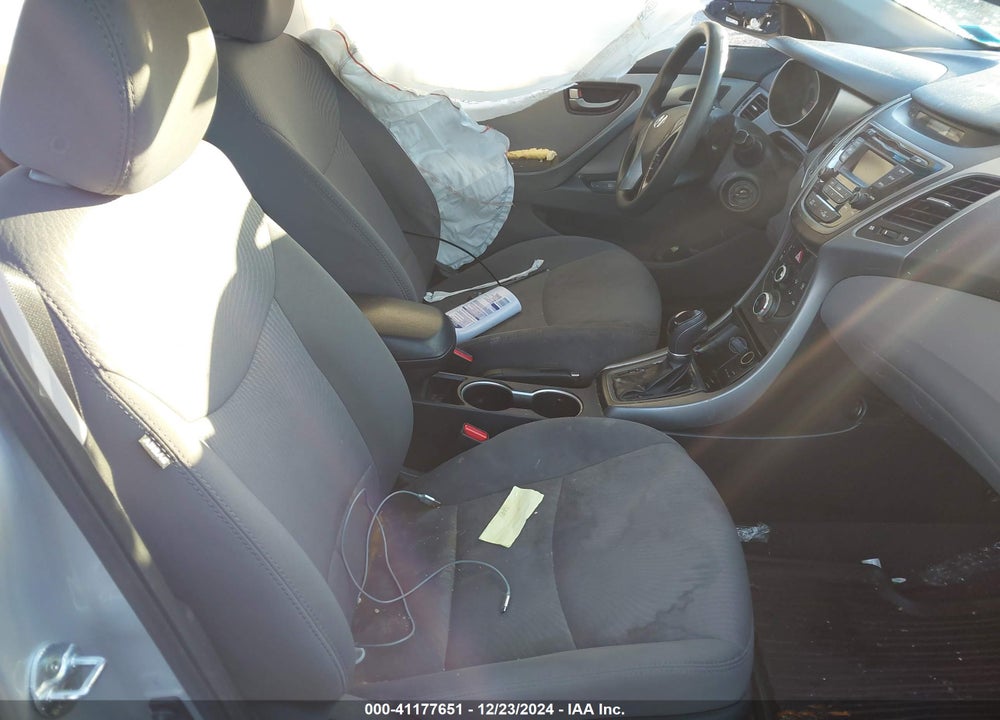 2016 HYUNDAI ELANTRA SE VIN: 5NPDH4AE1GH729729