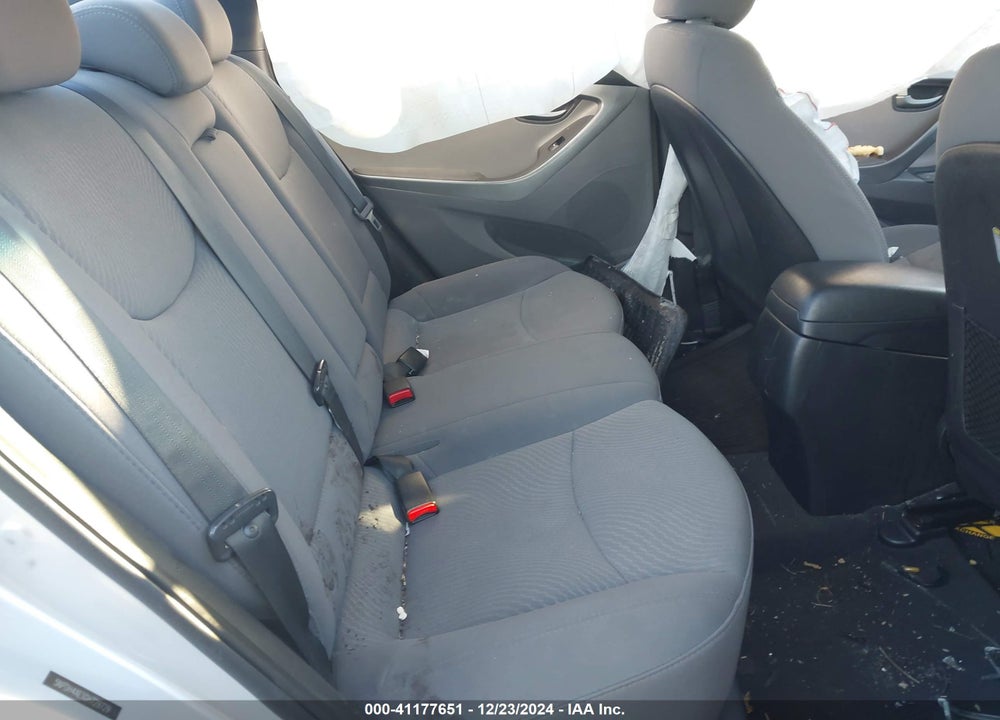 2016 HYUNDAI ELANTRA SE VIN: 5NPDH4AE1GH729729