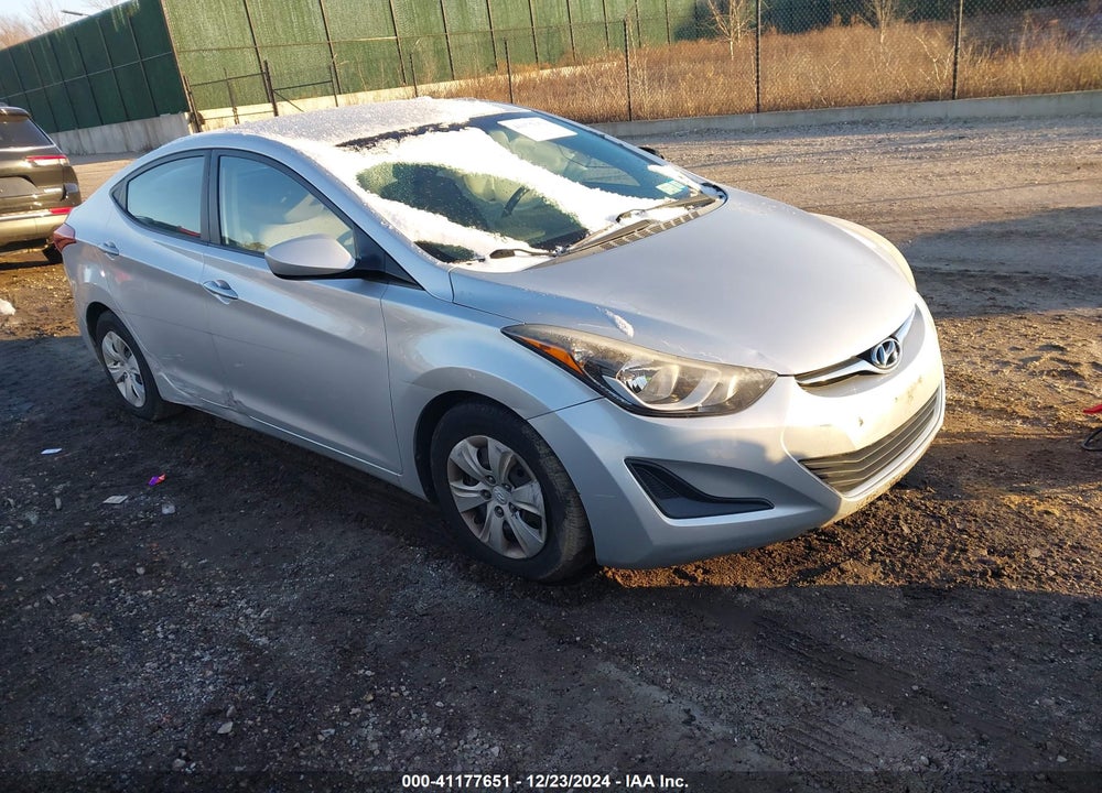 2016 HYUNDAI ELANTRA SE VIN: 5NPDH4AE1GH729729