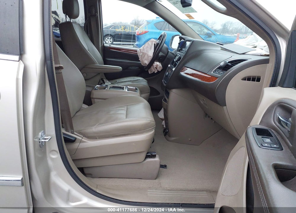 2015 CHRYSLER TOWN & COUNTRY TOURING VIN: 2C4RC1BG2FR699077