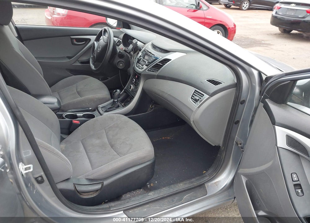 2016 HYUNDAI ELANTRA SE VIN: 5NPDH4AE4GH748808