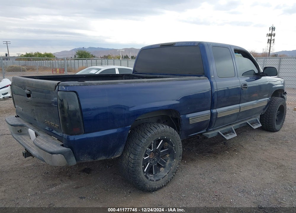 2002 CHEVROLET SILVERADO 1500 LS VIN: 2GCEC19V221178467