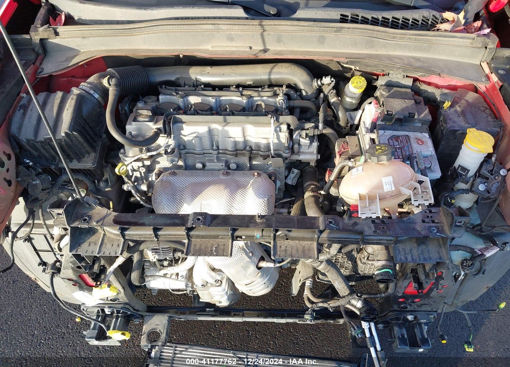 2015 JEEP RENEGADE LATITUDE VIN: ZACCJBBTXFPC16566