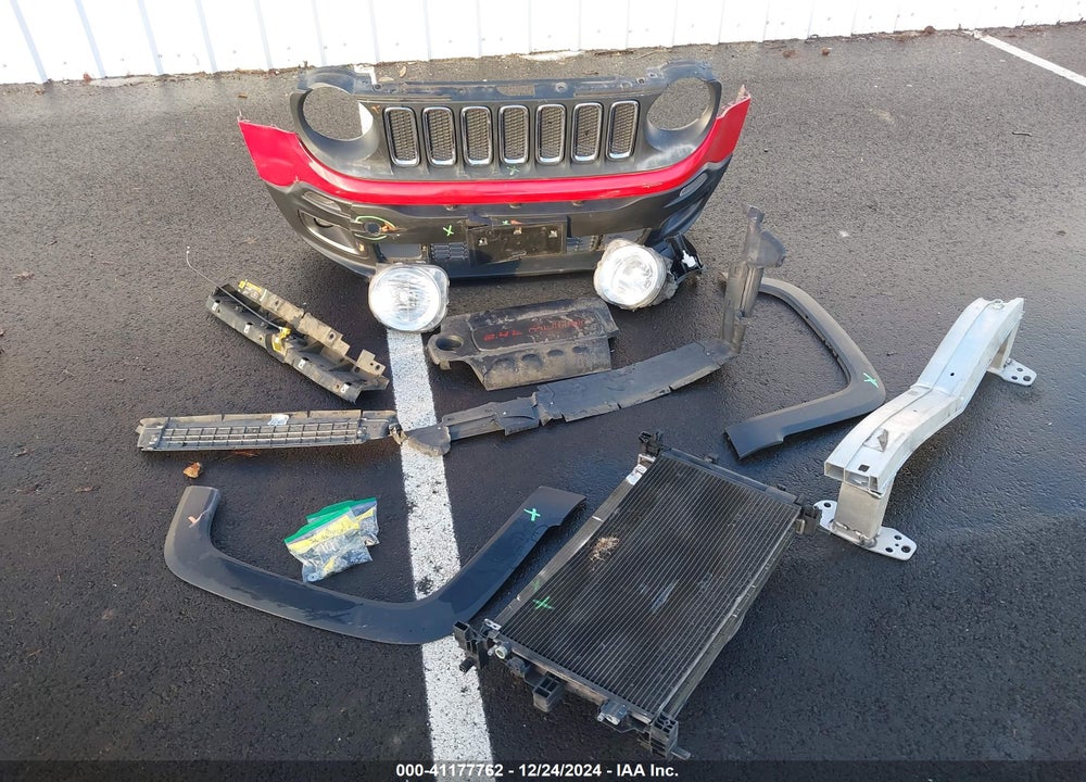 2015 JEEP RENEGADE LATITUDE VIN: ZACCJBBTXFPC16566