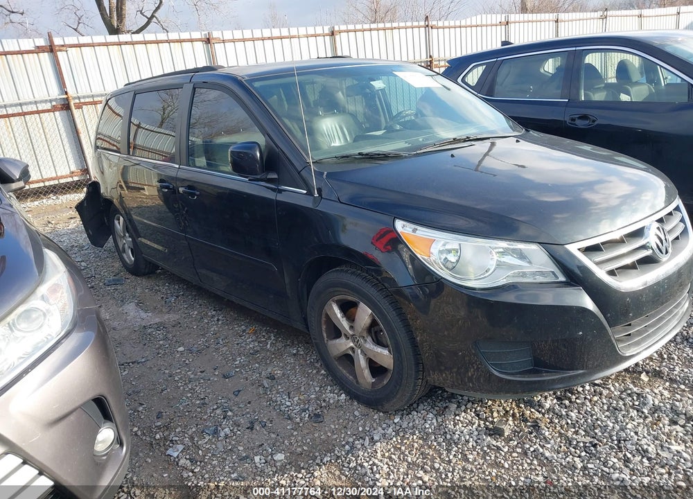 2011 VOLKSWAGEN ROUTAN SEL VIN: 2V4RW5DG0BR670544