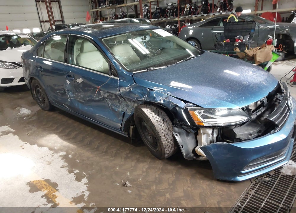 2017 VOLKSWAGEN JETTA 1.4T SE VIN: 3VWB67AJ8HM317537