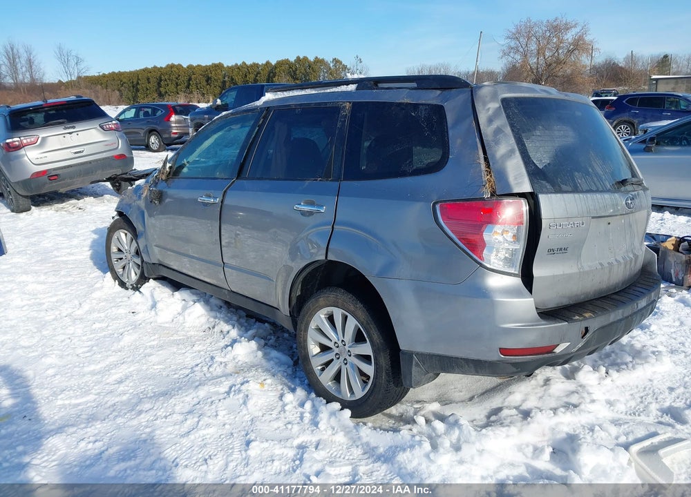 2011 SUBARU FORESTER 2.5X PREMIUM VIN: JF2SHADC3BG783807