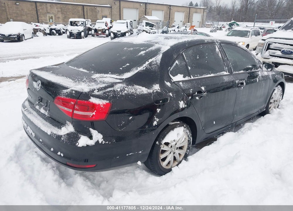2015 VOLKSWAGEN JETTA 1.8T SE VIN: 3VWD17AJ8FM321933