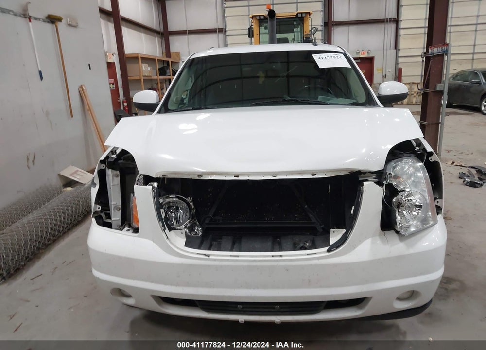 2014 GMC YUKON XL 1500 SLE VIN: 1GKS2HE72ER143711