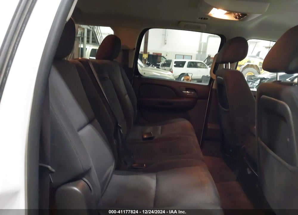 2014 GMC YUKON XL 1500 SLE VIN: 1GKS2HE72ER143711