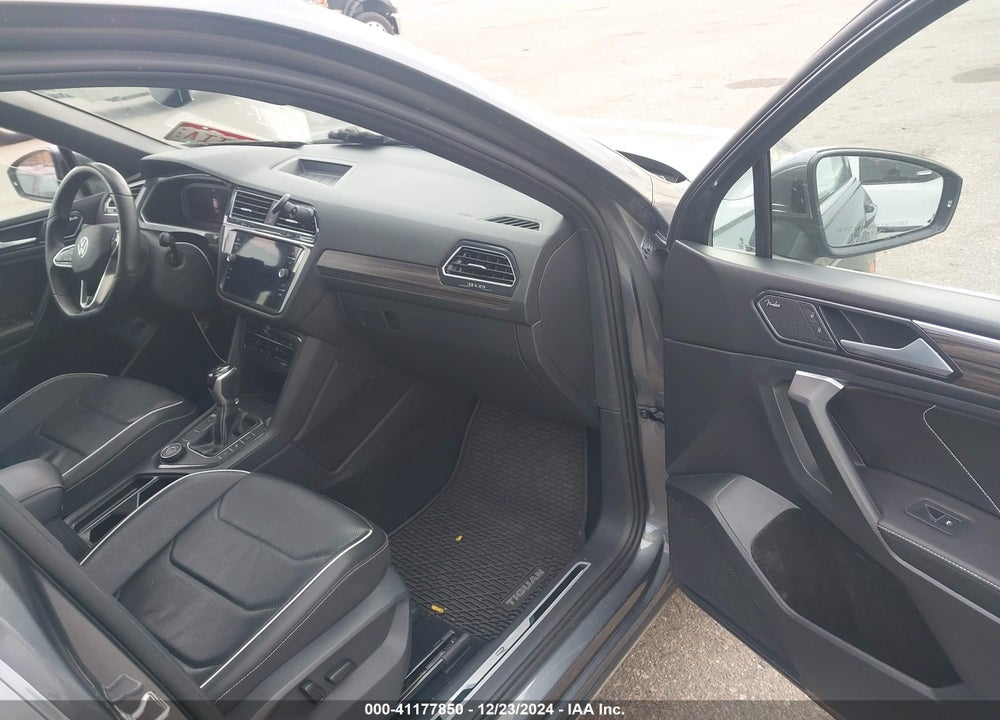 2022 VOLKSWAGEN TIGUAN 2.0T SEL R-LINE VIN: 3VV4B7AX0NM172146