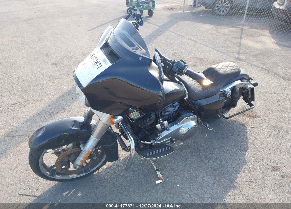 2017 HARLEY-DAVIDSON FLHX STREET GLIDE VIN: 1HD1KBC10HB668880
